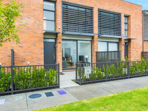 8B Wynne Gray Avenue, Stonefields