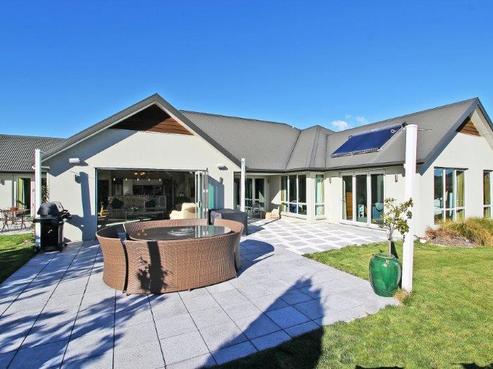 9 Heron Grove, Richmond