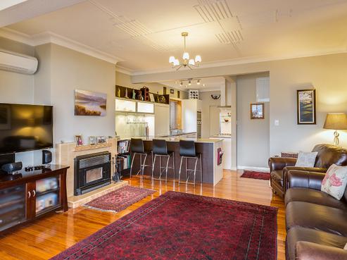 141 Larnach Road, Waverley