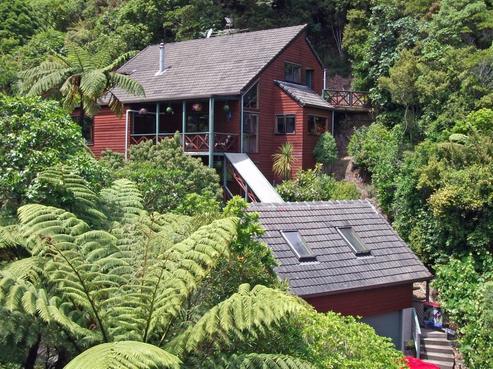 7 Whiorau Grove, Lowry Bay