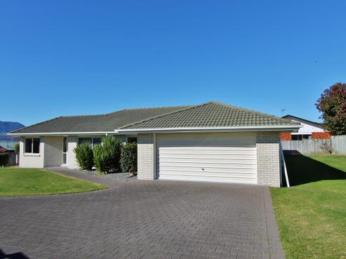 1/3 Amoroa Place, Acacia Bay