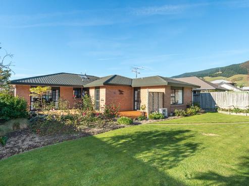 55 Olympus Way, Richmond