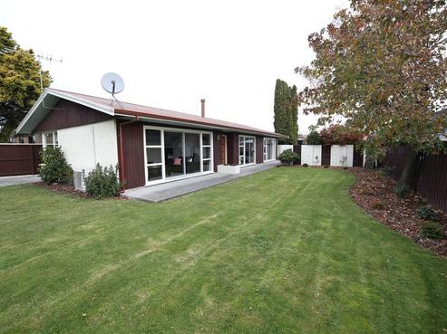 16 Queens Drive, Allenton