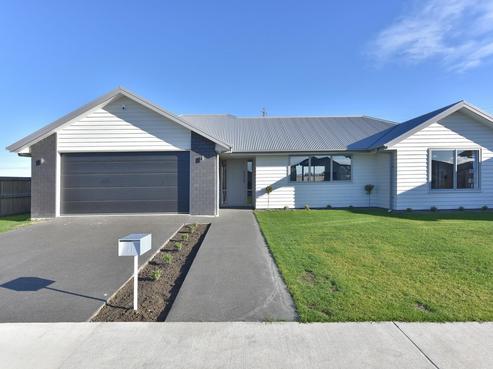 11 Huntingdon Drive, Fernside
