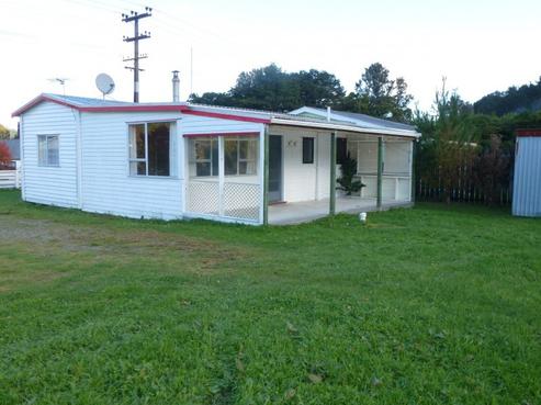 663 Taylorville Road, Taylorville