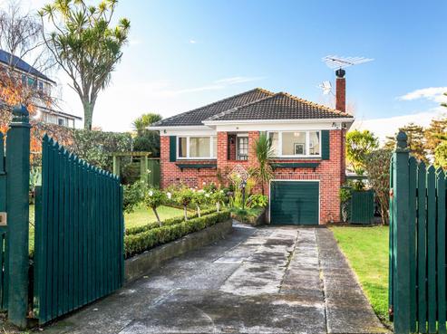 68 Beach Road, Mellons Bay