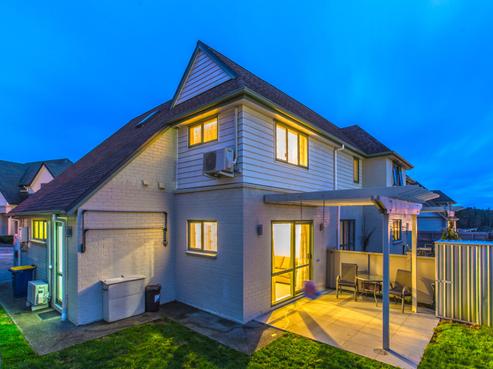 28 Hatfield Place, Albany Heights