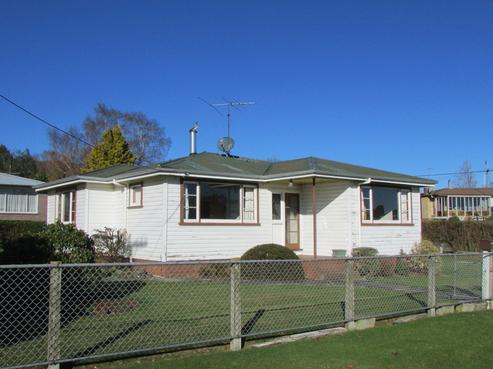 8 Pine Street, Tapanui