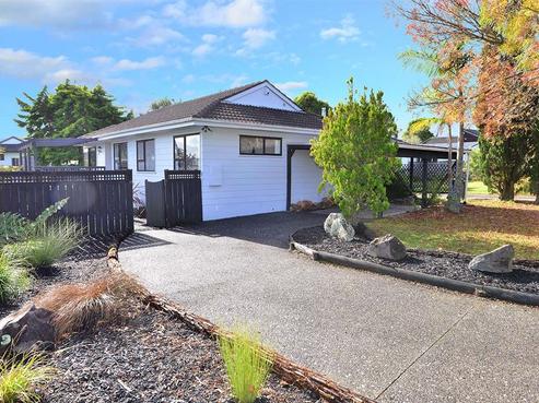 105 Santiago Crescent, Unsworth Heights