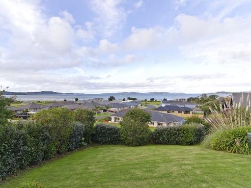 27 Aurora Avenue, Snells Beach