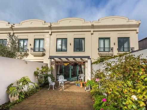 7/9 Burgess Street, Sumner