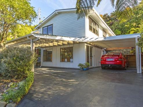 10 Atahu Grove, Tirohanga