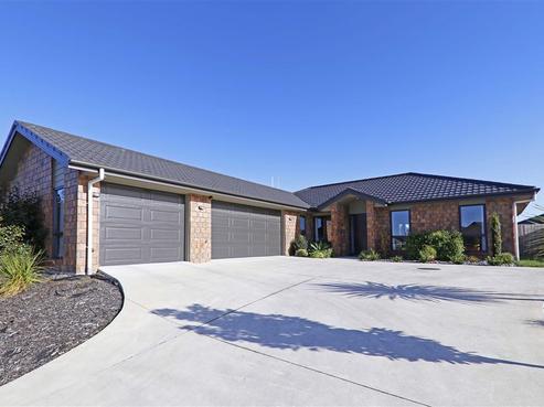 28 Tallentire Crescent, Huntington