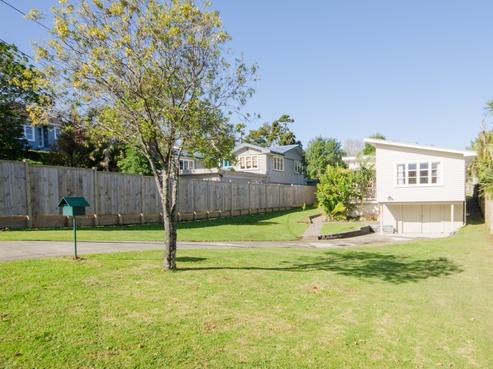 6 Kenmure Avenue, Forrest Hill
