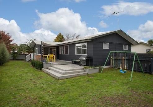 82 Arnold Street, Leamington