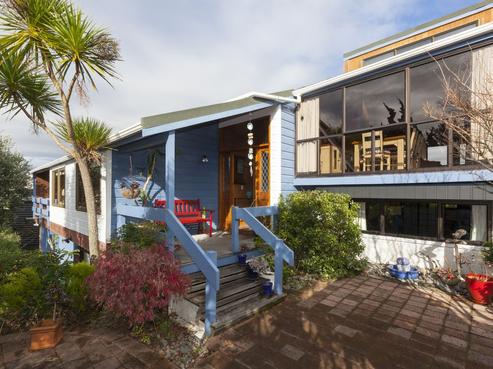 21 Callender Terrace, Paraparaumu Beach