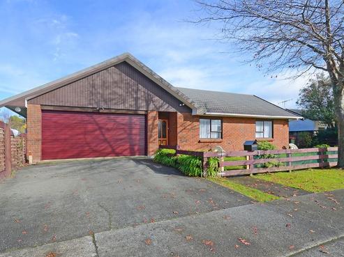 1 Donegal Grove, Birchville