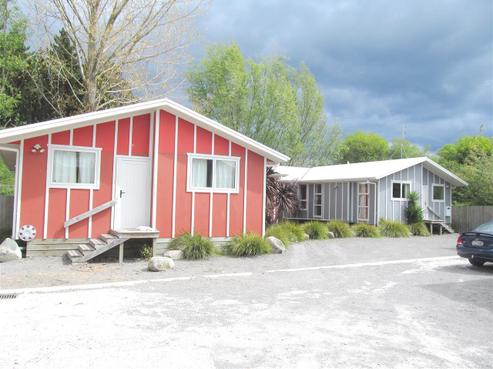 42E Olivine Street, Poike