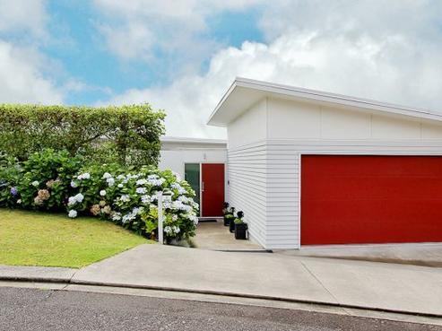 8 Caledonia Place, Highlands Park