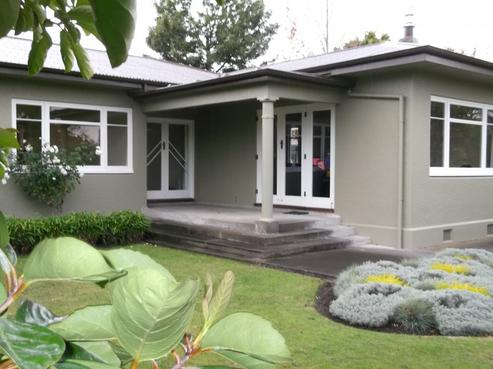 1027 Duke Street, Mahora