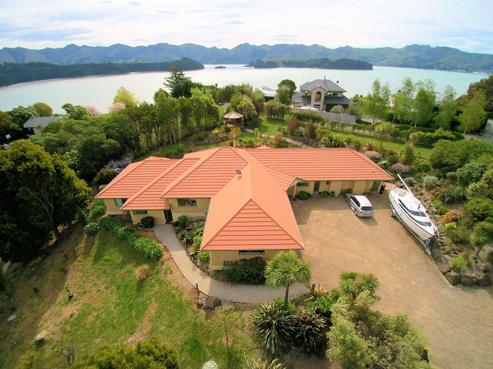 61 Andersons Road, Charteris Bay