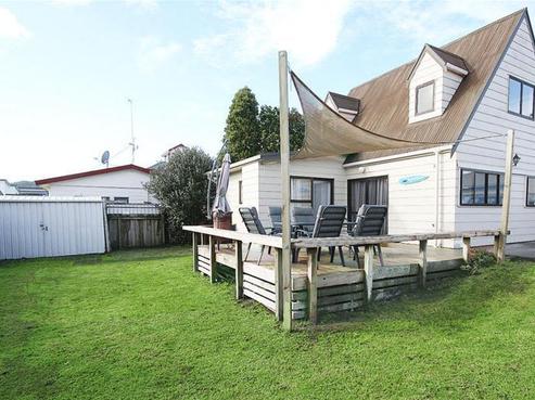 122B Lincoln Road, Whangamata