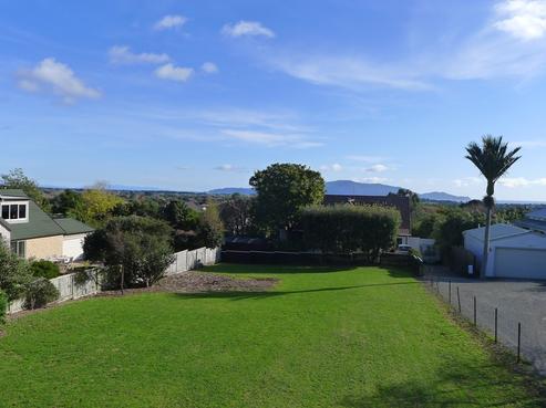8 Te Maku Grove, Waikanae