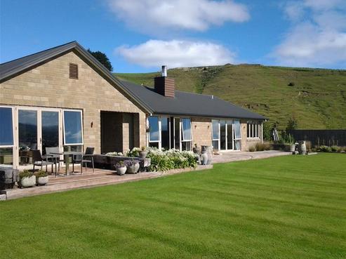 170 Mountain Road, Gore Surrounds