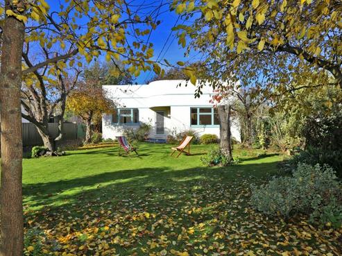 929 Nelson Street North, Mahora