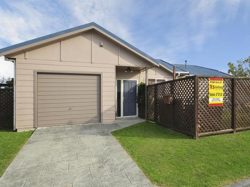 13 Jasmine Grove, Maungaraki