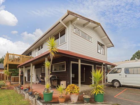 82 Tihi Road, Springfield
