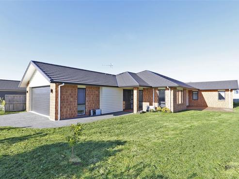 7 Christobel Circle, Huntington