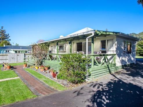 6 Pakeha Street, Matata