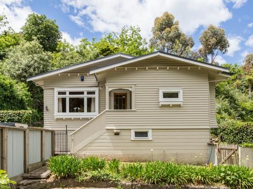 43 Chaucer Road South, Napier Hill