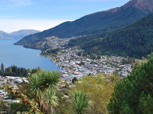 29 Vancouver Drive, Queenstown Central