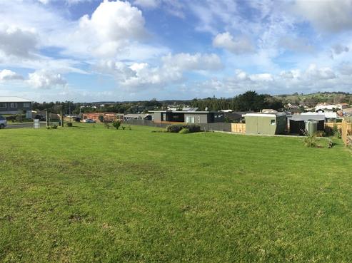 11 Weka Street, Mangawhai
