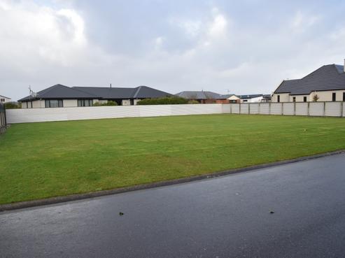 52 Rosewood Drive, Rosedale