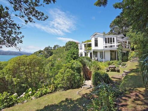 381 Karaka Bay Road, Karaka Bays