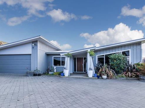 21 Piro Place, Acacia Bay