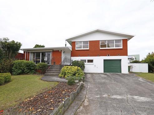 2 Lansdowne Crescent, Glenview