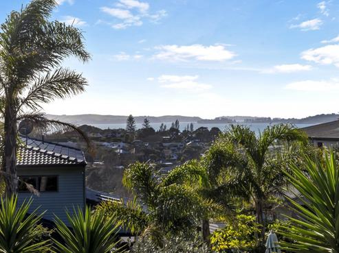 2A Mellons Bay Road, Howick