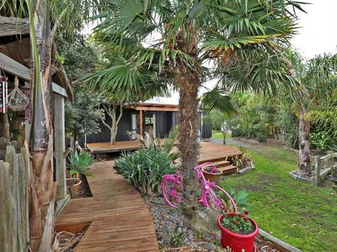 28 Cedar Road, Te Awanga