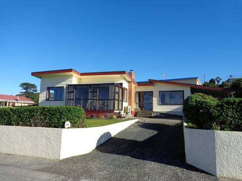 80 Esplanade, Kaka Point
