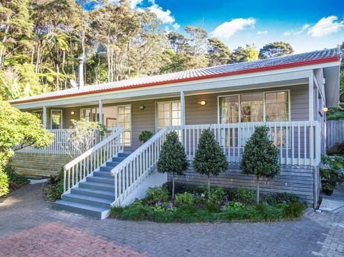 21A Landing Road, Titirangi