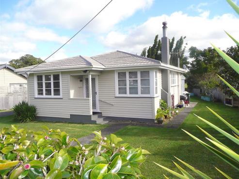 42 George Street, Hikurangi
