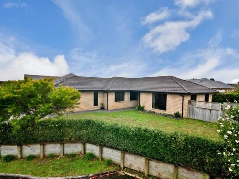 7 Aspen Court, Huntington