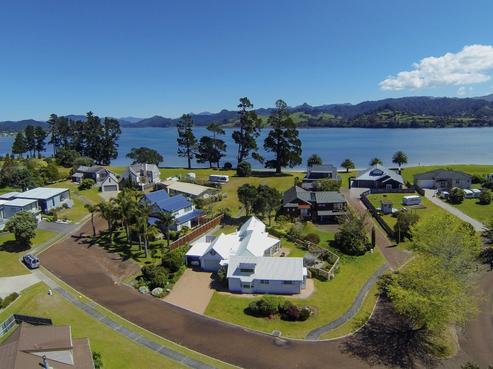 11 Golden Hills Drive, Pauanui