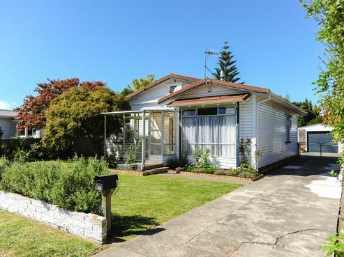 709 Grays Road, Mahora