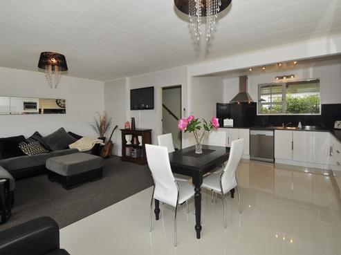 5/371 Muritai Road, Eastbourne
