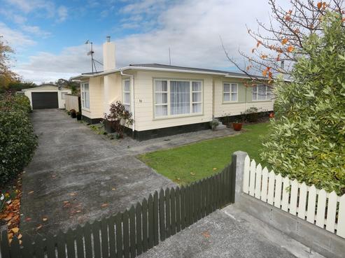 11 Dewe Avenue, Feilding